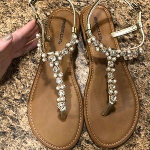 Women’s sparkly flats